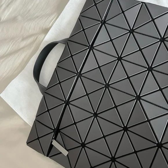 BAO BAO ISSEY MIYAKE FLAT PACK BACKPACK - Picture 13 of 16